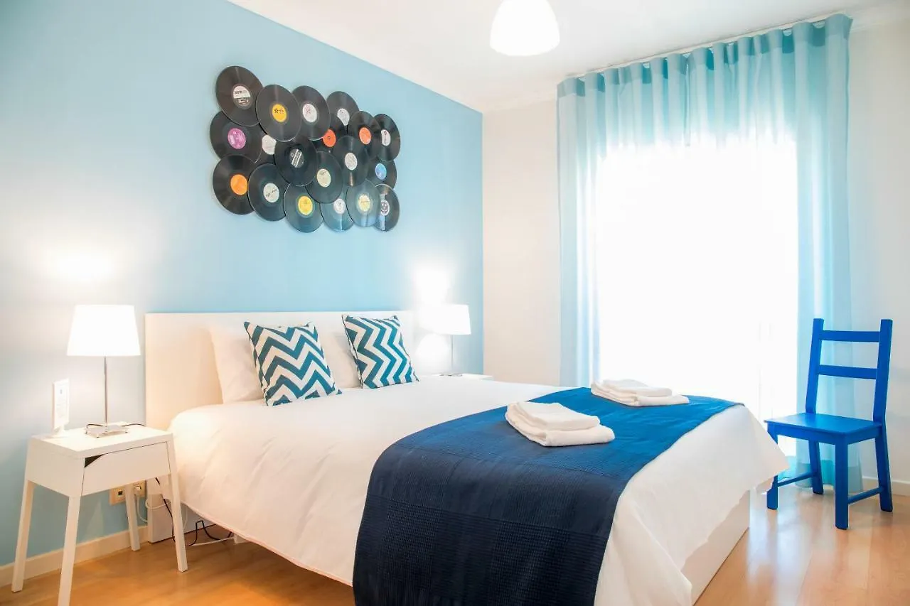 Vinyl Flat Bed & Breakfast - Rooms Lagos