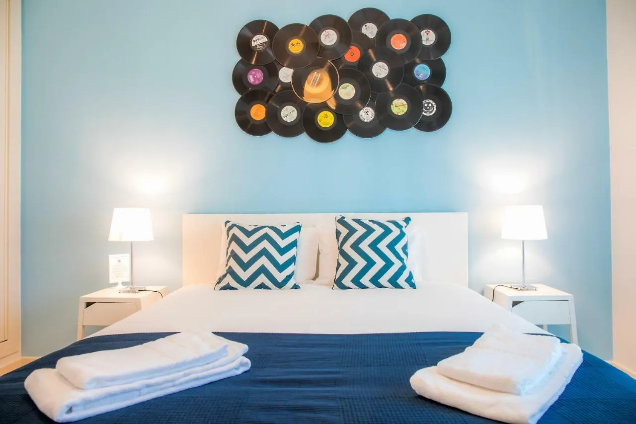 Vinyl Flat Bed & Breakfast - Rooms Lagos