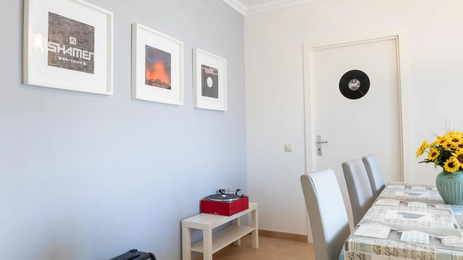 Vinyl Flat Bed & Breakfast - Rooms Lagos Portekiz