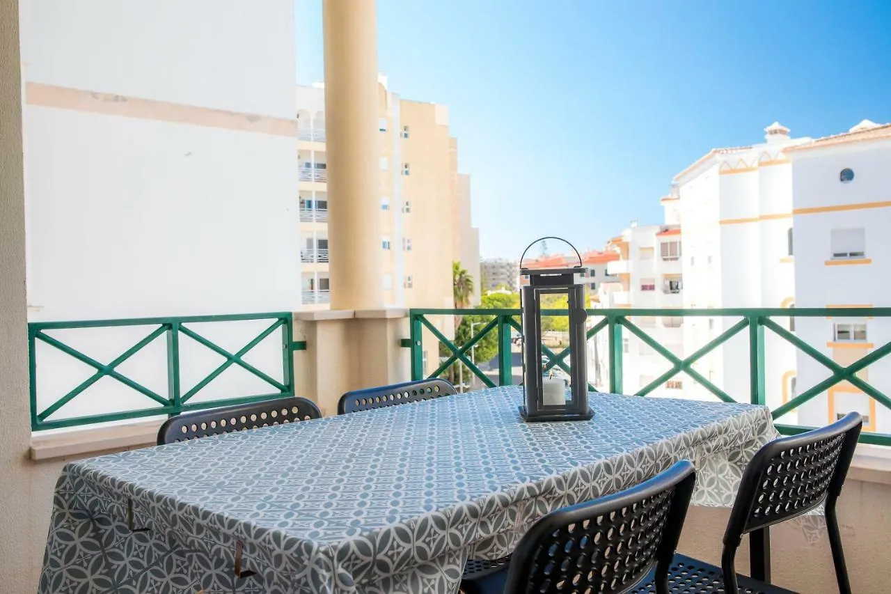 Vinyl Flat Bed & Breakfast - Rooms Lagos